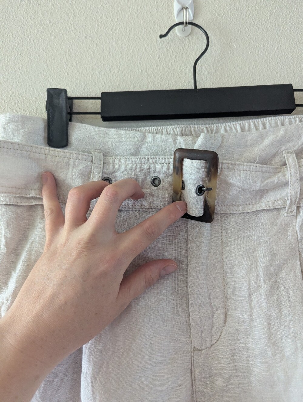 100% Linen Belted Shorts - Picture 3 of 7